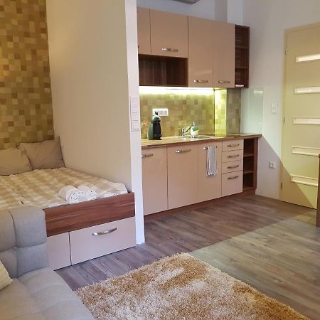 Embassy Studio Apartment Citypark Budapest Exterior foto